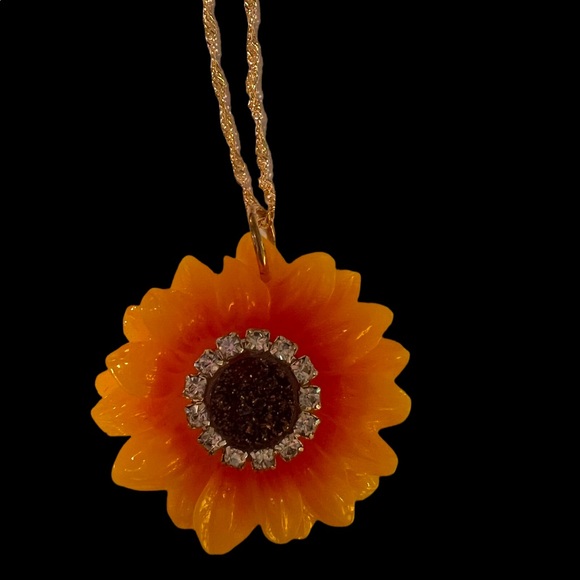 GORGEOUS ACRYLIC SUNFLOWER WITH CRYSTALS PENDANT/NECKLACE - Picture 5 of 5